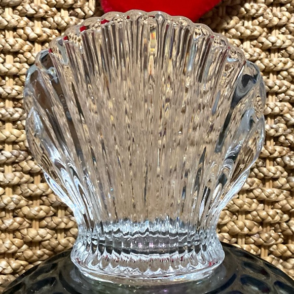 Mikasa Vintage Oval Scallop Cut Clear Crystal Glass Vase - Picture 3 of 8